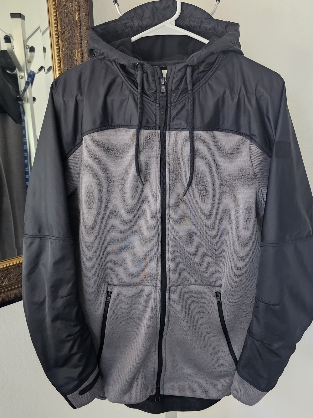 Mens Under Armour Grey And Black ColdGear Swacket Size Medium